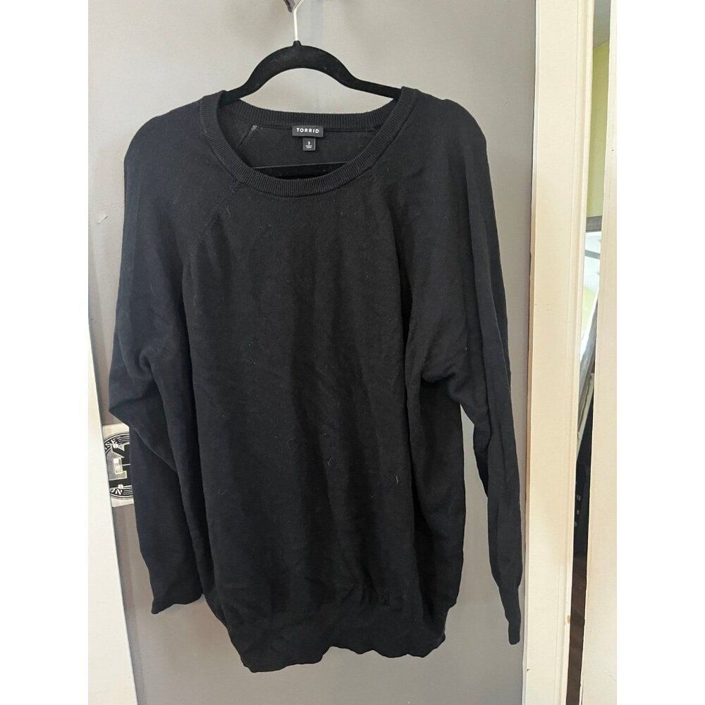 Torrid size 3 solid black light weight sweater - image 1